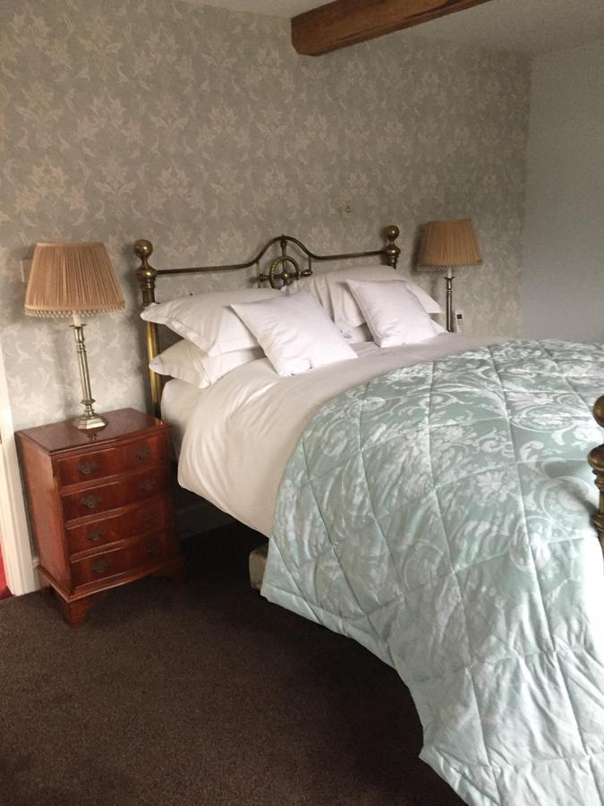 Eagle House Bed & Breakfast Eccleshall Екстериор снимка